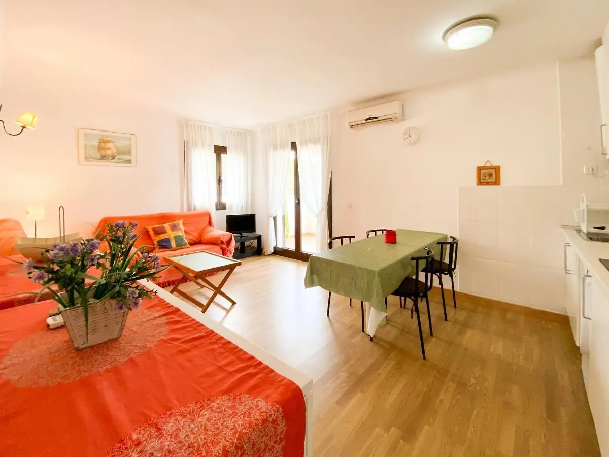 Apartment Nerea L'Escala Spain